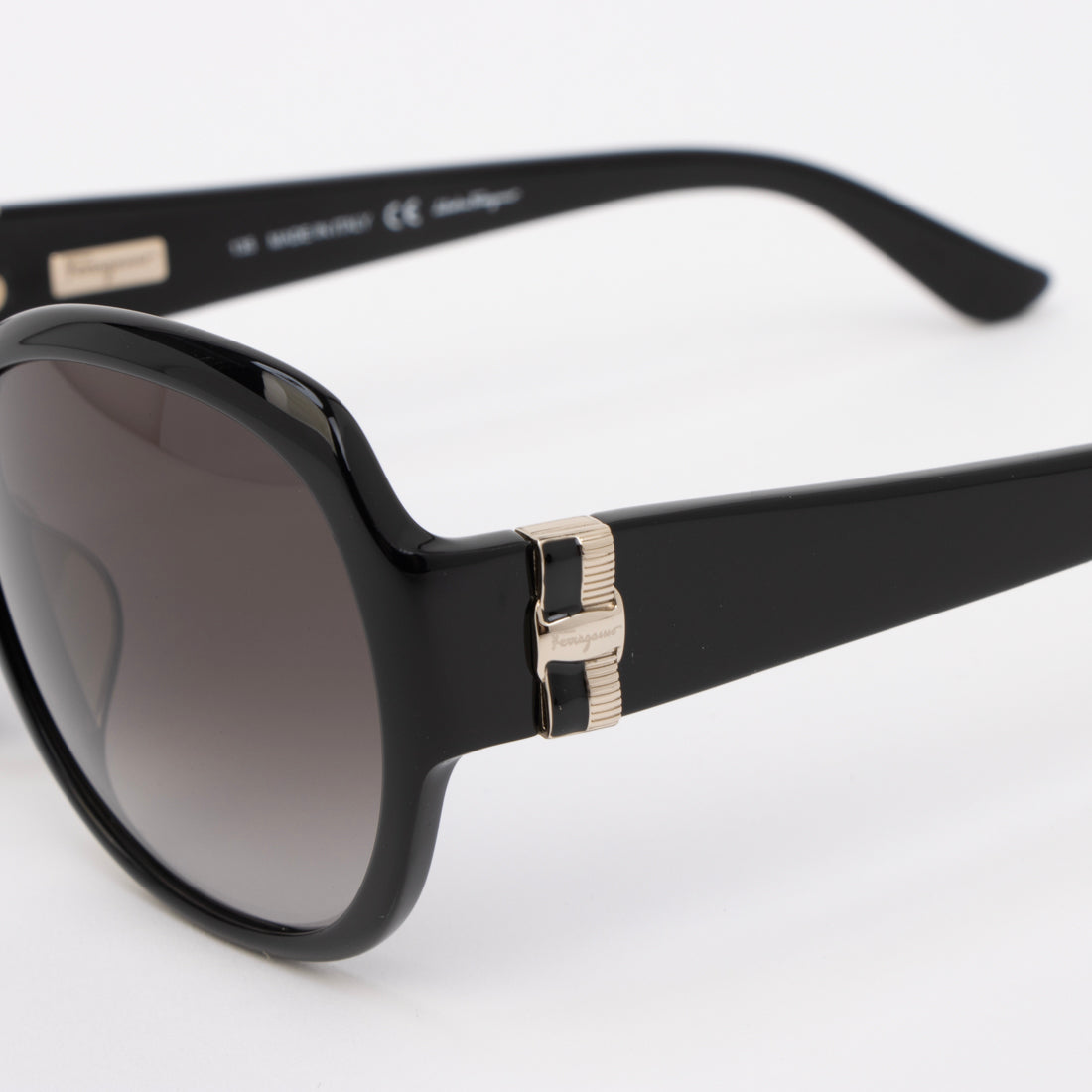 サルバトーレフェラガモ Salvatore Ferragamo サングラス レディース メンズ （ソリッドブラック） ソリッドブラック
