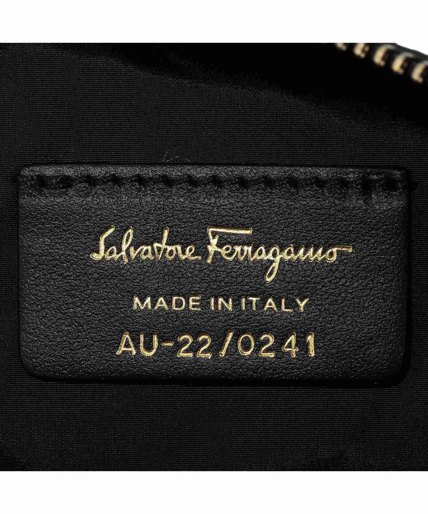 サルバトーレフェラガモ Salvatore Ferragamo FERRAGAMO フェラガモ ポーチ 220241 756052