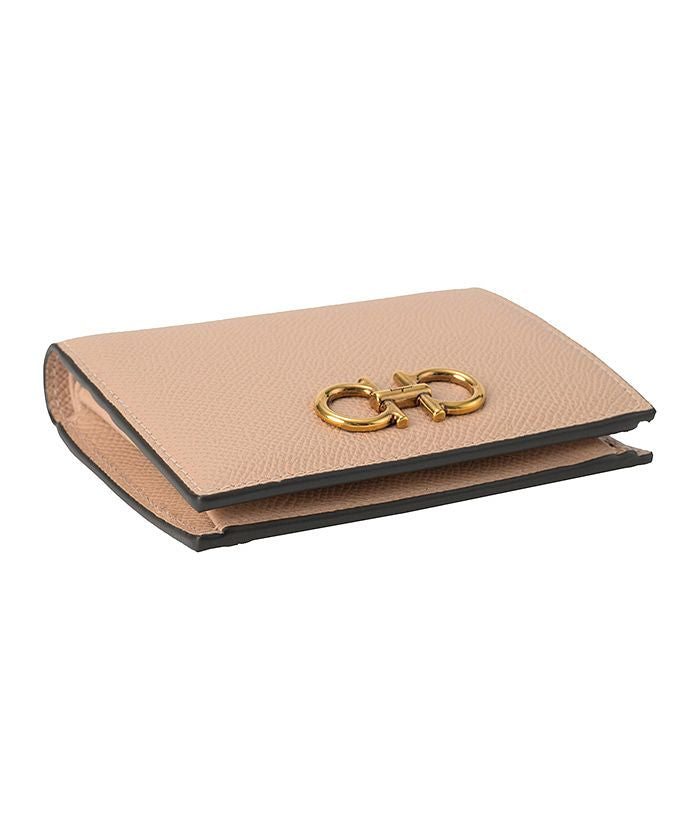 サルバトーレフェラガモ Salvatore Ferragamo FERRAGAMO フェラガモ 2つ折り財布 22D780 752759