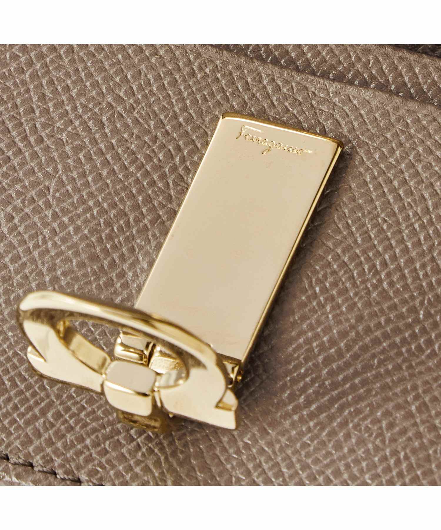 Salvatore Ferragamo FERRAGAMO Ferragamo Card Case 22D198 714931