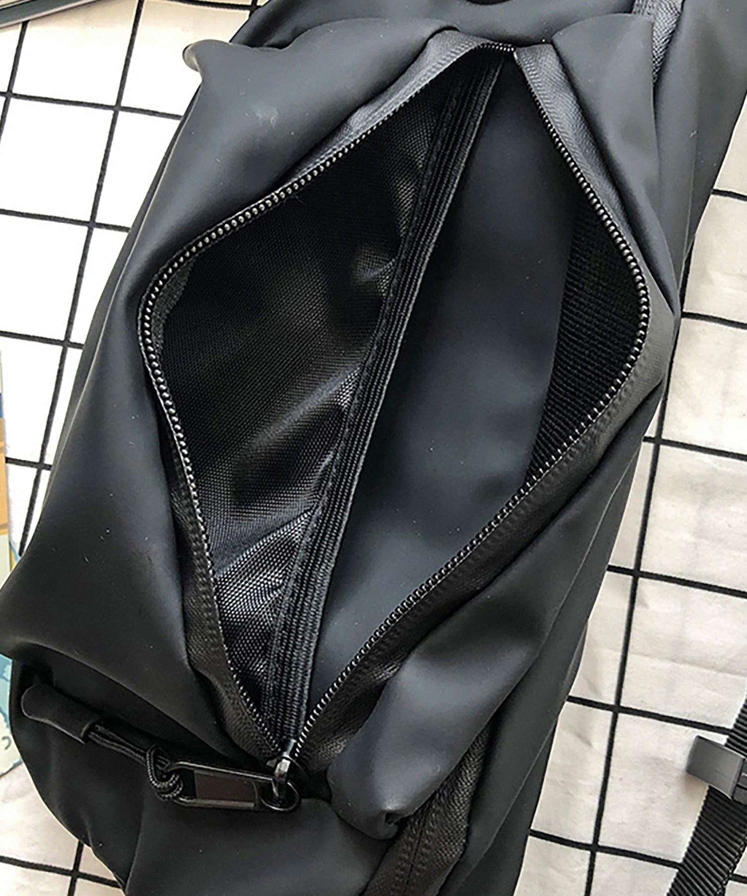 ボディバッグ ショルダーバッグ バッグ クロスボディショルダーバッグ 鞄 ヘッドフォンジャック付 SCCH028 （NVY） NVY