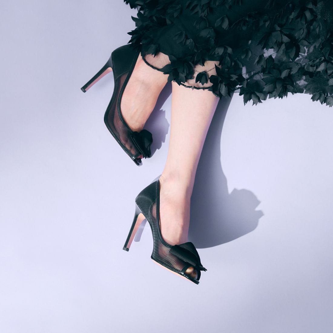 セヴン トゥエルヴ サーティ SEVEN TWELVE THIRTY グログランリボンオープントゥパンプス （ブラック） ブラック