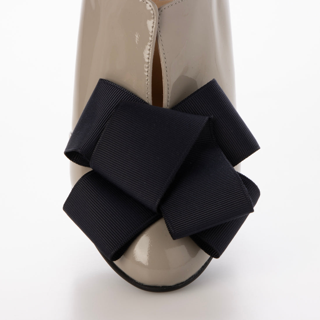 セヴン トゥエルヴ サーティ SEVEN TWELVE THIRTY 【レイン対応】LovelyWalk リボンブーティ （グレーエナメル） グレーエナメル