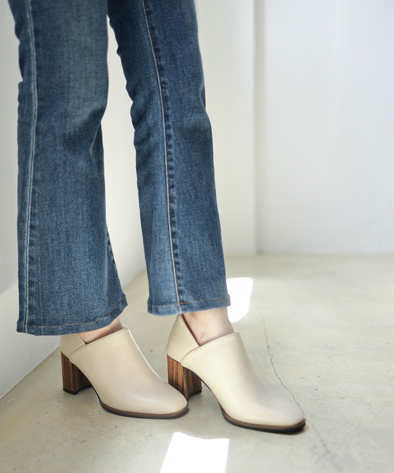 SESTO Wood Heel Booties