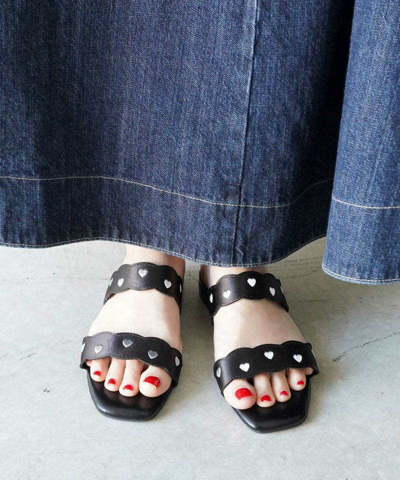 セスト SESTO ハート刺繍ウェーブストラップミュール （ブラック） ブラック
