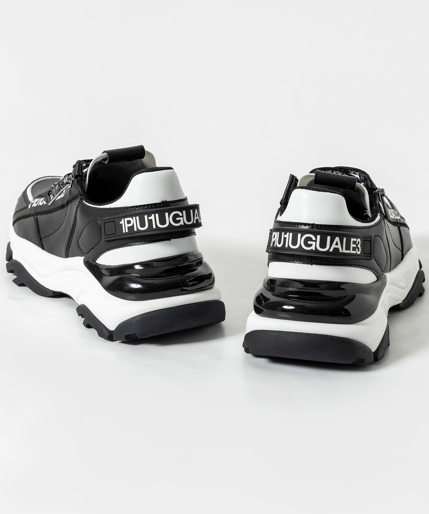 Uno Piu Uno Uguale Tre Relax 1PIU1UGUALE3 RELAX Zip Logo Sports Sneakers