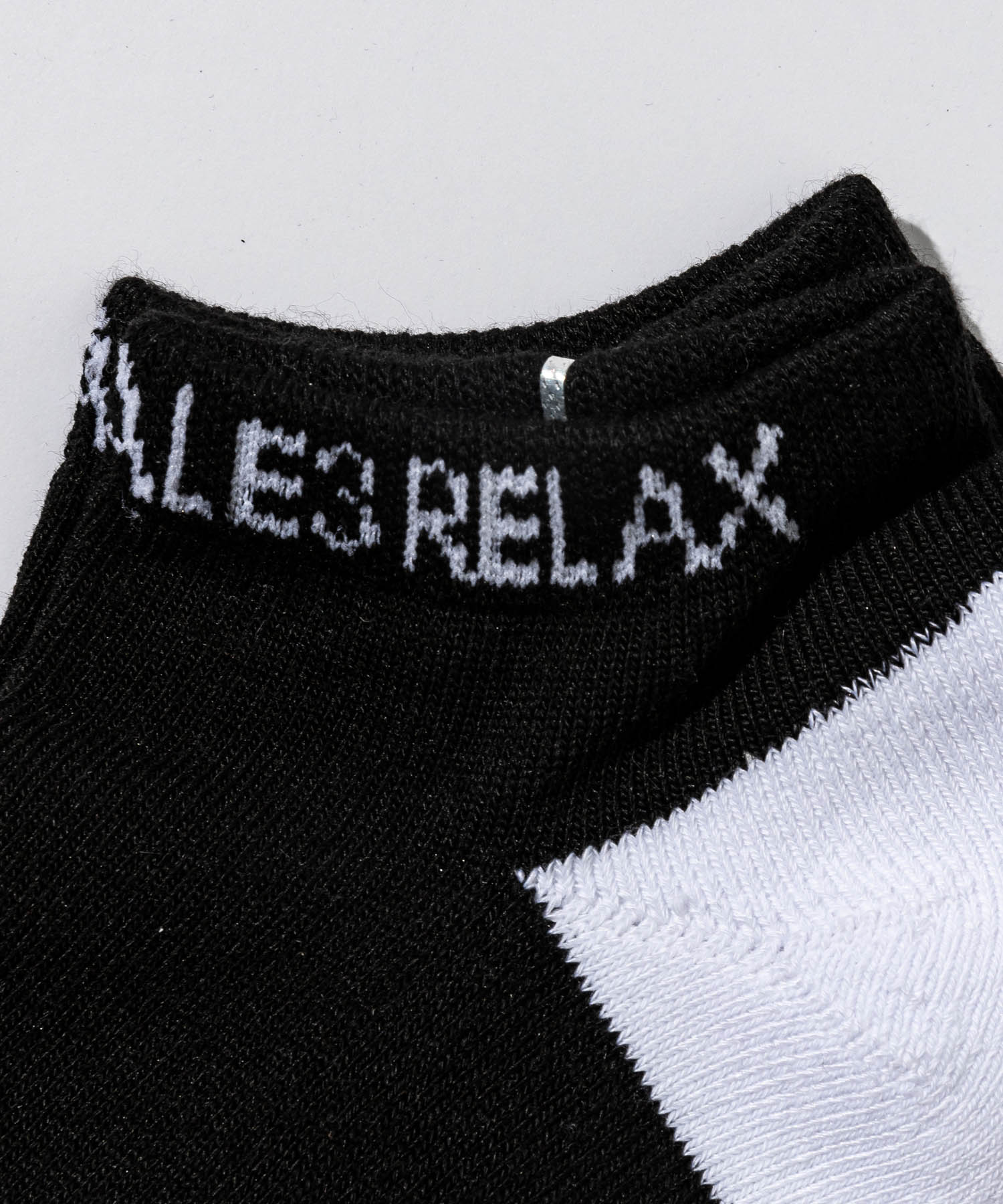 ウノ ピゥ ウノ ウグァーレ トレ リラックス 1PIU1UGUALE3 RELAX 1PIU1UGUALE3 RELAX(ウノピゥウノウグァーレトレ)ロゴパイルアンクルソックス 靴下 （ホワイト） ホワイト