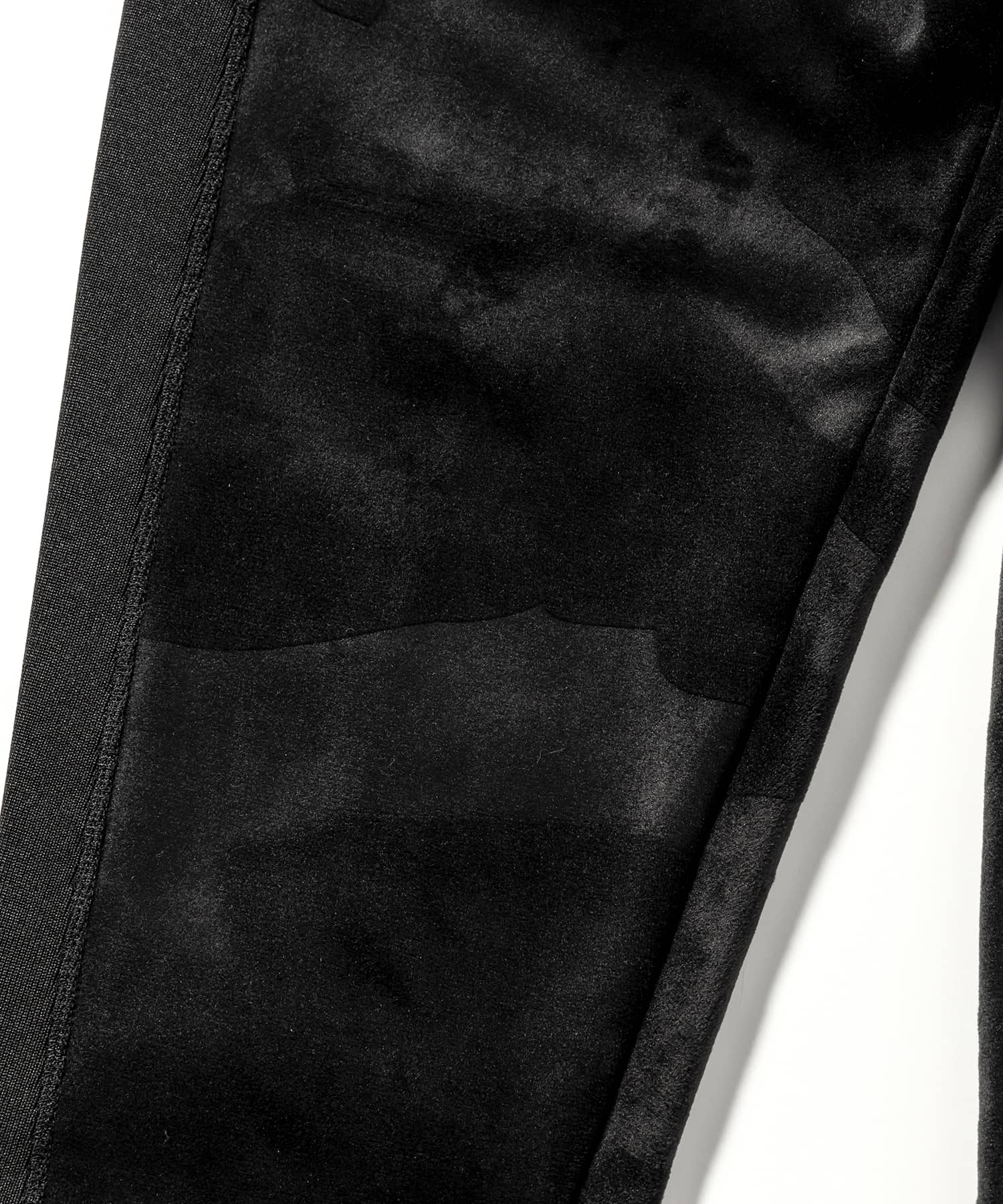 ウノ ピゥ ウノ ウグァーレ トレ リラックス 1PIU1UGUALE3 RELAX カモ柄ベロアロングパンツ （ブラック） ブラック