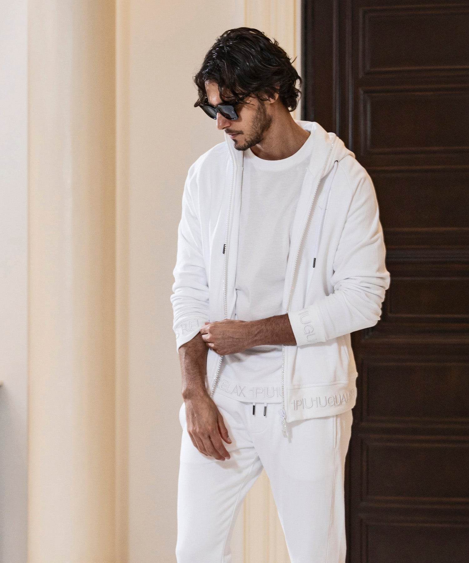 Uno Piu Uno Uguale Tre Relax 1PIU1UGUALE3 RELAX Rib Embroidered Rhinestone Zip Hoodie