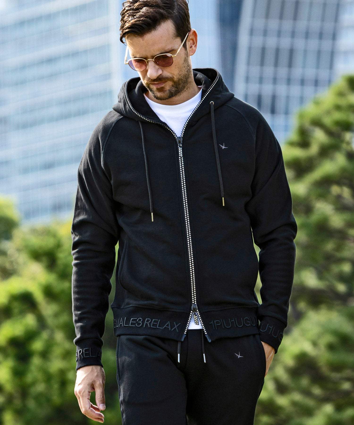 Uno Piu Uno Uguale Tre Relax 1PIU1UGUALE3 RELAX Rib Embroidered Rhinestone Zip Hoodie