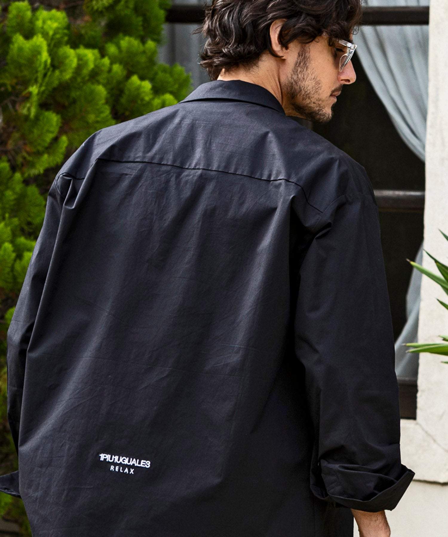 ウノ ピゥ ウノ ウグァーレ トレ リラックス 1PIU1UGUALE3 RELAX ロゴブロードシャツ