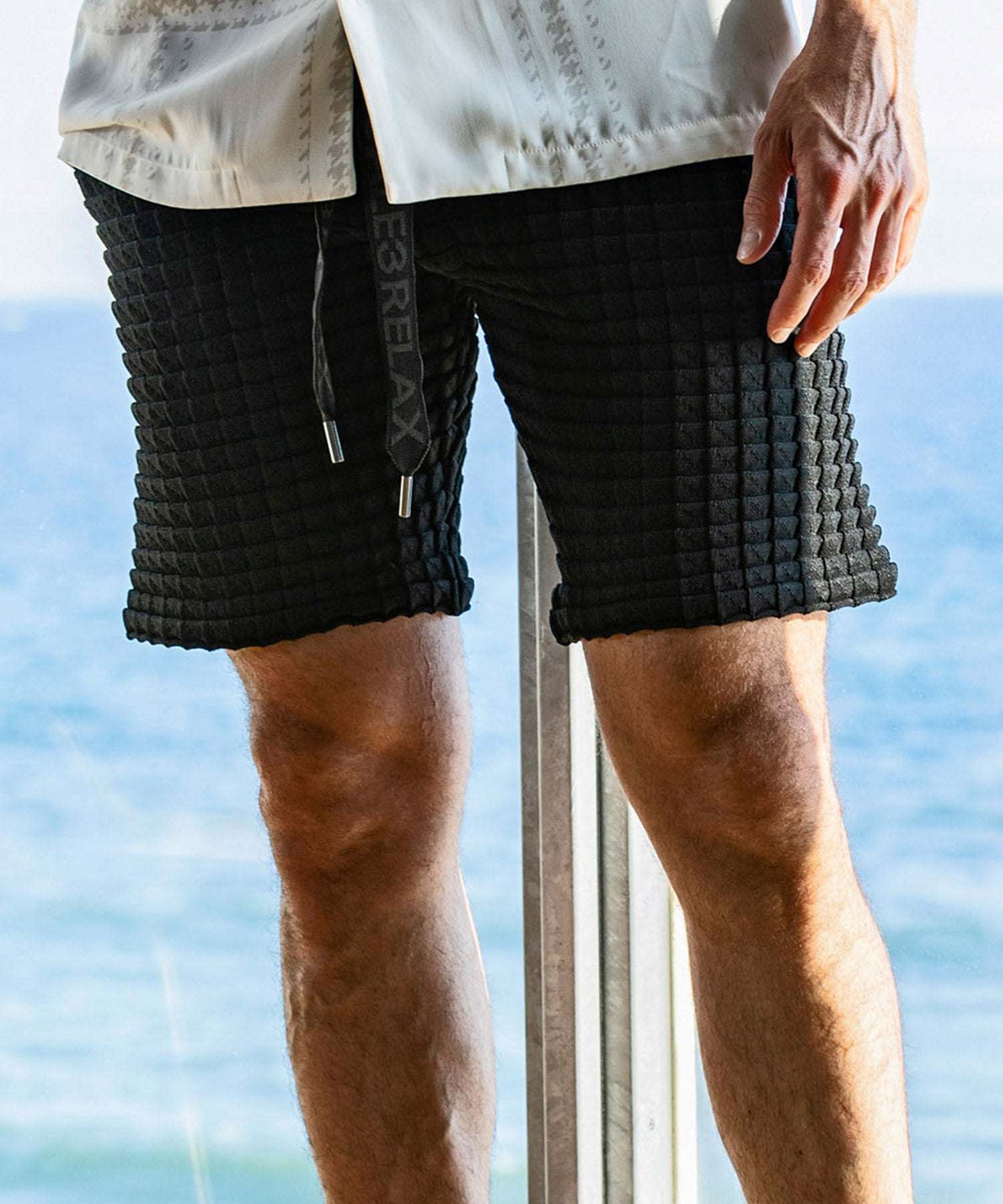 Uno Piu Uno Uguale Tre Relax Square Pattern Knit Shorts