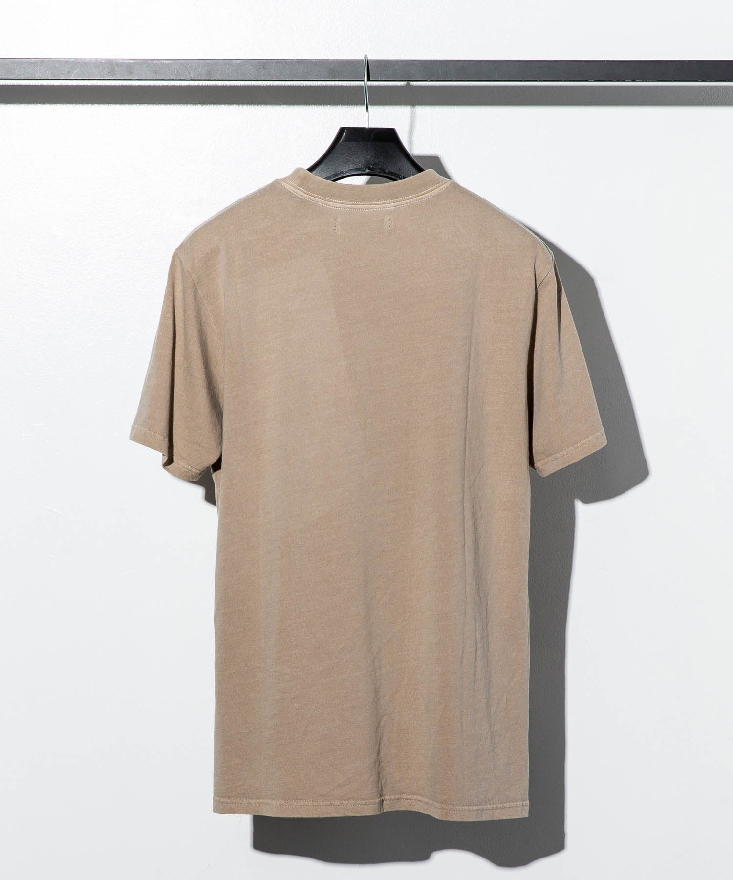 ウノ ピゥ ウノ ウグァーレ トレ リラックス 1PIU1UGUALE3 RELAX ピグメント半袖Tシャツ （ベージュ） ベージュ