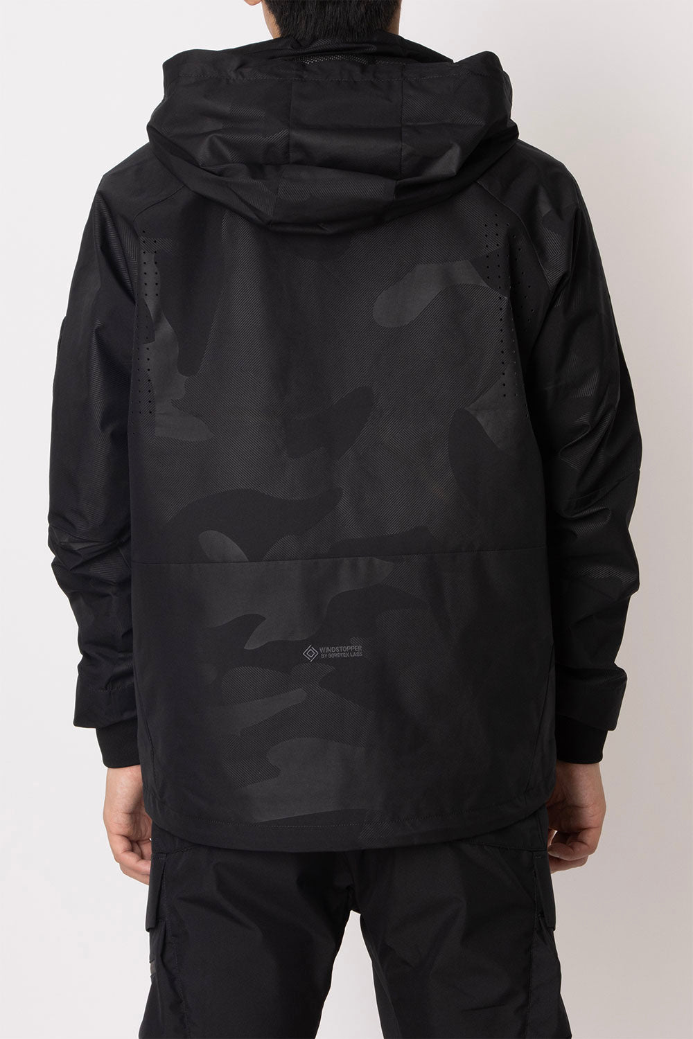 ウノ ピゥ ウノ ウグァーレ トレ リラックス 1PIU1UGUALE3 RELAX トラックジャケット WINDSTOPPER プロダクト by GORE-TEX LABS /ウィンドストッパー/ゴアテックス （ブラックカモ） ブラックカモ