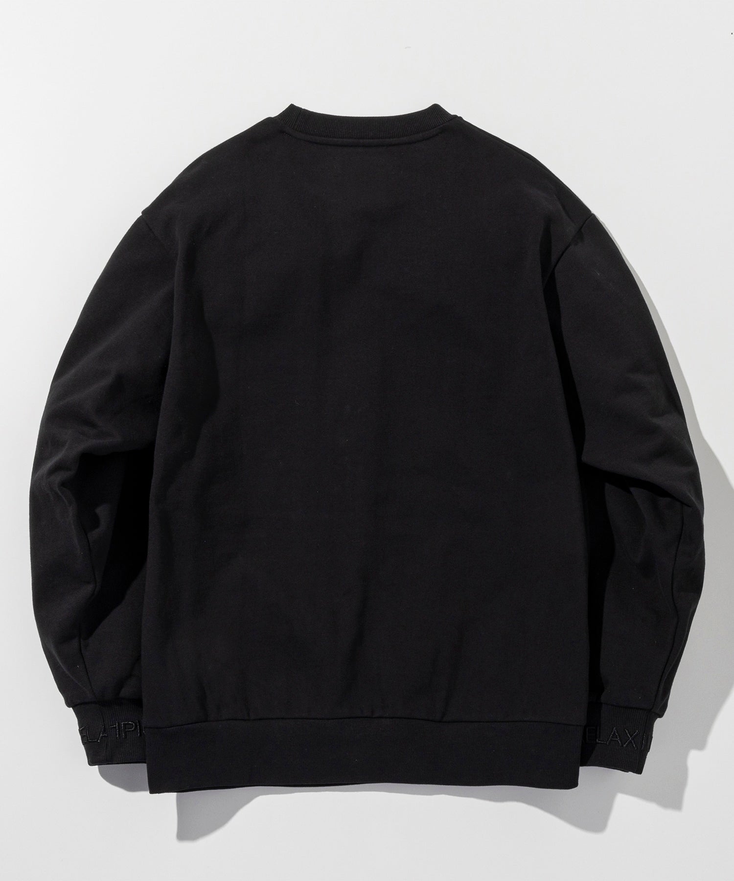 ウノ ピゥ ウノ ウグァーレ トレ リラックス 1PIU1UGUALE3 RELAX レザーパッチ クルーネックプルオーバー 長袖スウェット トレーナー （ブラック） ブラック