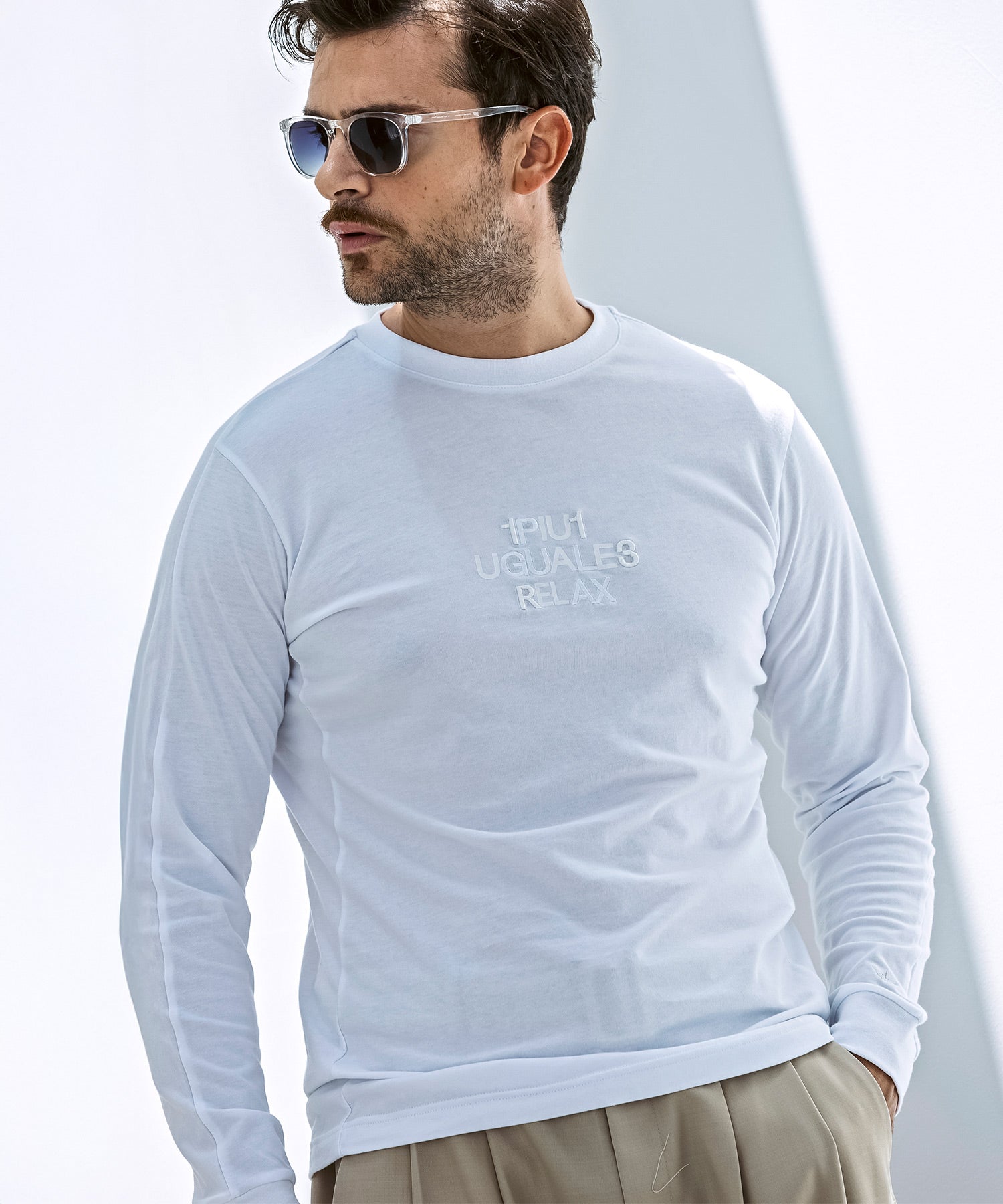 ウノ ピゥ ウノ ウグァーレ トレ リラックス 1PIU1UGUALE3 RELAX コンビネーションロゴロングTシャツ （ホワイト） ホワイト