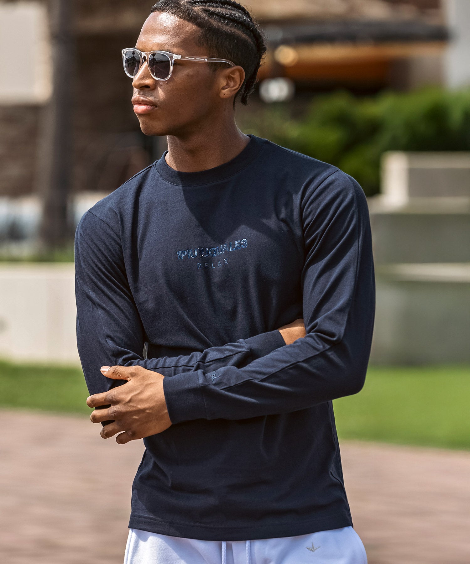 ウノ ピゥ ウノ ウグァーレ トレ リラックス 1PIU1UGUALE3 RELAX ダブルラインストーンロゴロングTシャツ （ネイビー） ネイビー