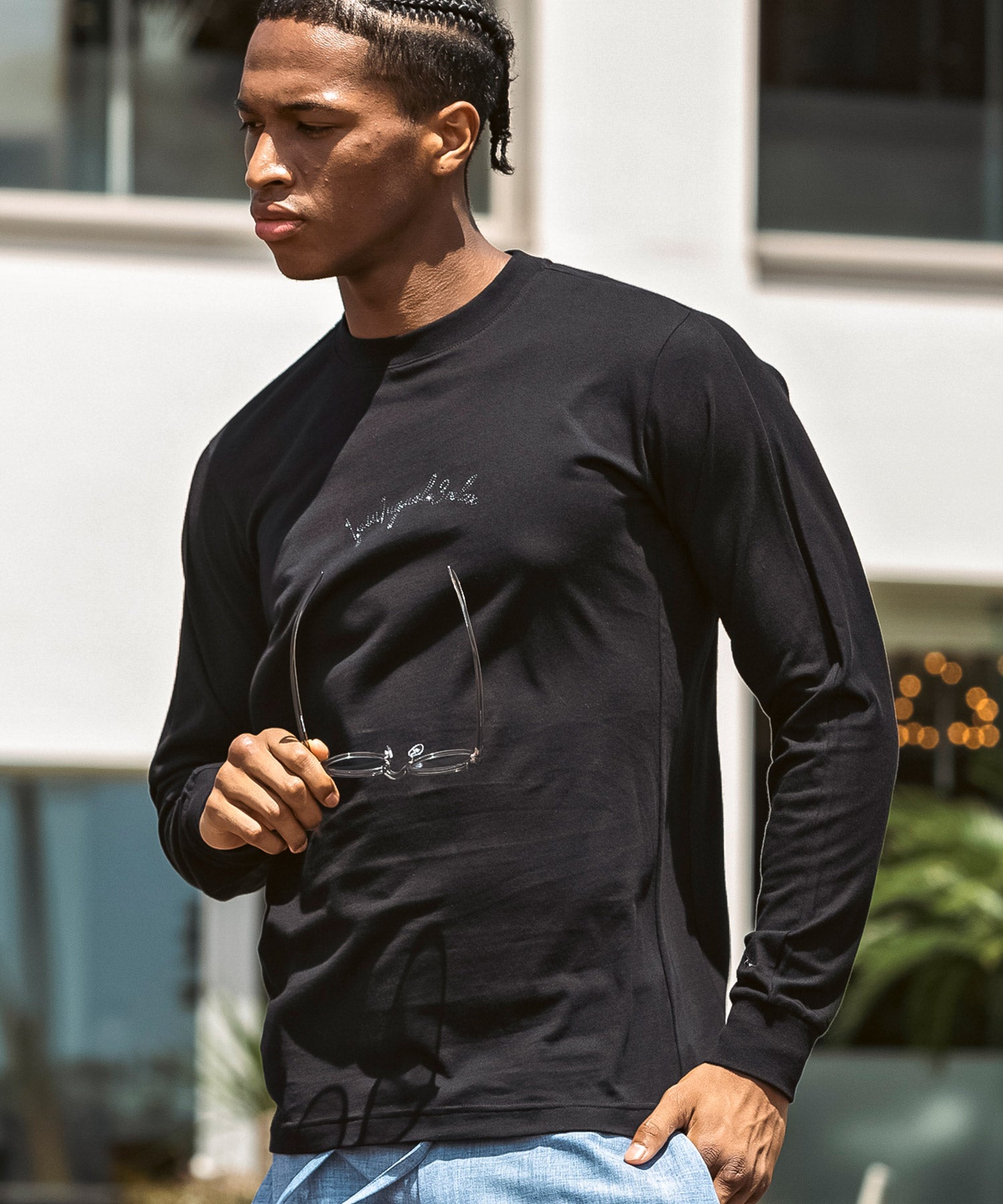 ウノ ピゥ ウノ ウグァーレ トレ リラックス 1PIU1UGUALE3 RELAX ラインストーンカーシヴロゴロングTシャツ （ブラック） ブラック