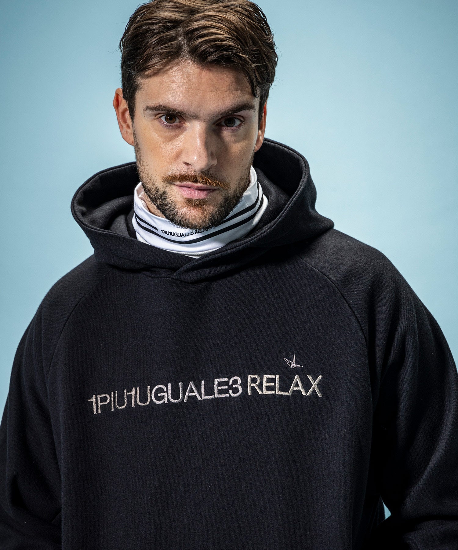 ウノ ピゥ ウノ ウグァーレ トレ リラックス 1PIU1UGUALE3 RELAX ドライタッチ グラデーションロゴ スウェットフーディー(伸縮性/吸水速乾) （ブラック） ブラック