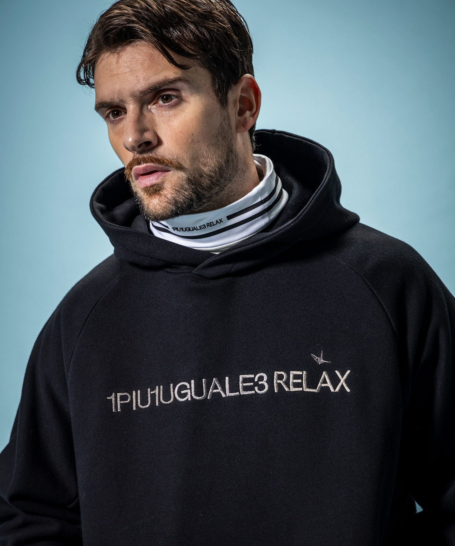 ウノ ピゥ ウノ ウグァーレ トレ リラックス 1PIU1UGUALE3 RELAX ドライタッチ グラデーションロゴ スウェットフーディー(伸縮性/吸水速乾) （ブラック） ブラック