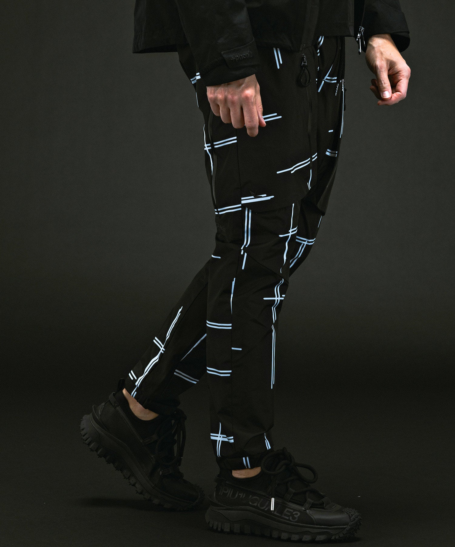 ウノ ピゥ ウノ ウグァーレ トレ リラックス 1PIU1UGUALE3 RELAX テックパンツ by GORE-TEX LABS / ゴアテックス （black×white） black×white