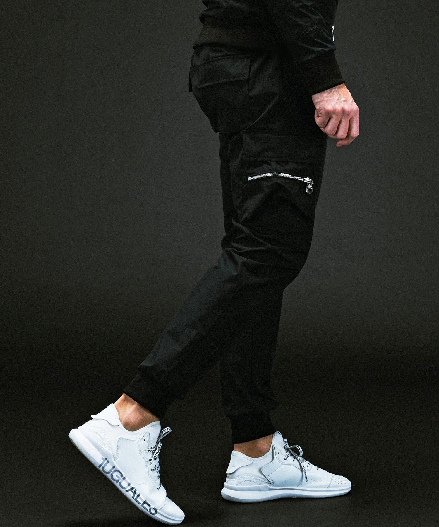 ウノ ピゥ ウノ ウグァーレ トレ リラックス 1PIU1UGUALE3 RELAX カーゴパンツ by GORE-TEX LABS / ゴアテックス （black） black