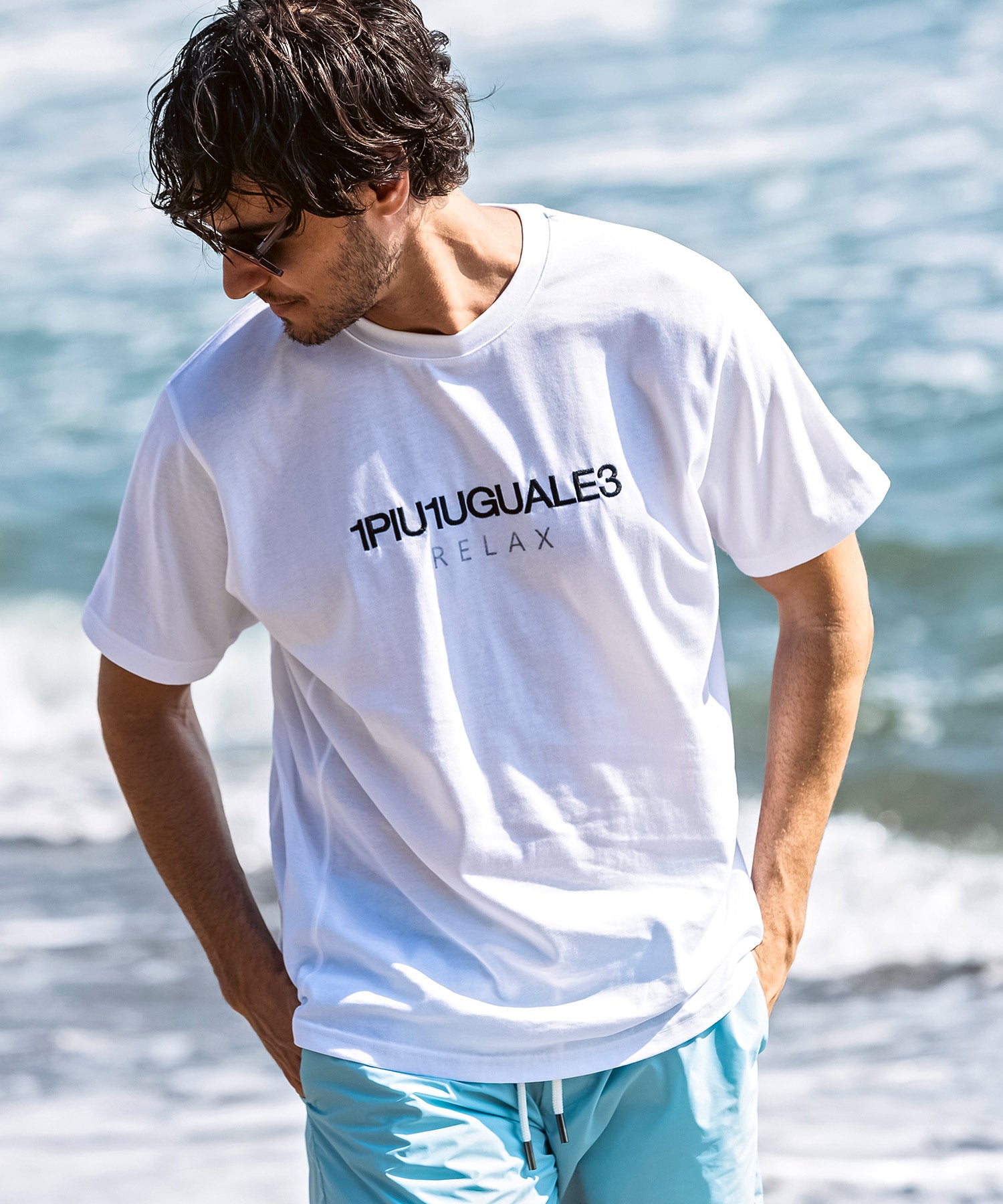 ウノ ピゥ ウノ ウグァーレ トレ リラックス 1PIU1UGUALE3 RELAX リバースロゴ半袖Tシャツ （ホワイト） ホワイト