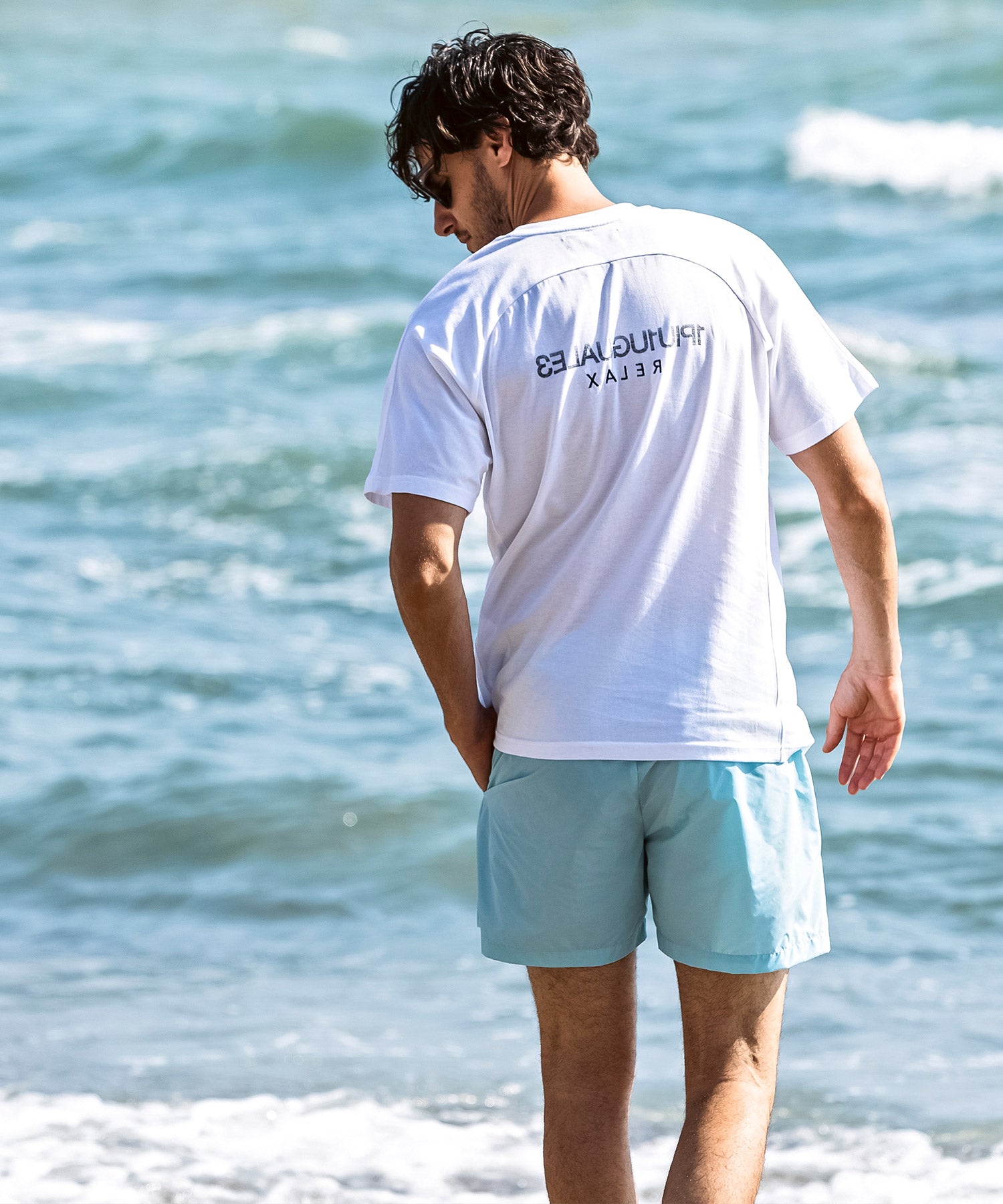 ウノ ピゥ ウノ ウグァーレ トレ リラックス 1PIU1UGUALE3 RELAX リバースロゴ半袖Tシャツ （ホワイト） ホワイト