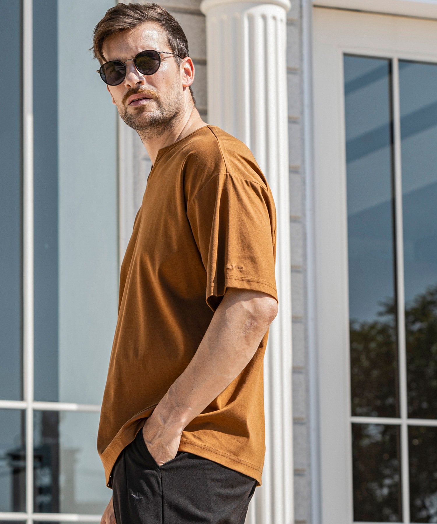 ウノ ピゥ ウノ ウグァーレ トレ リラックス 1PIU1UGUALE3 RELAX ダブルシルケット キーネックワイドTシャツ （ブラウン） ブラウン