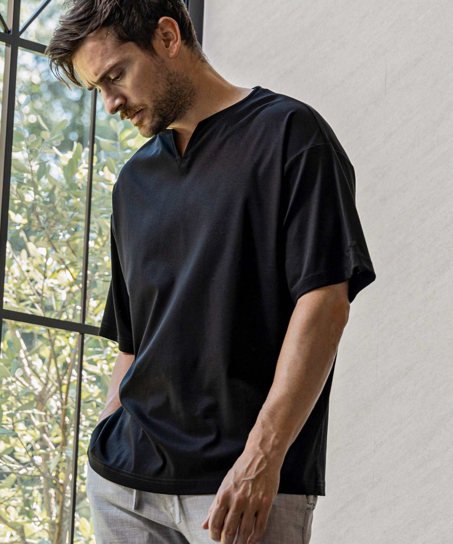 ウノ ピゥ ウノ ウグァーレ トレ リラックス 1PIU1UGUALE3 RELAX ダブルシルケット キーネックワイドTシャツ （ブラック） ブラック