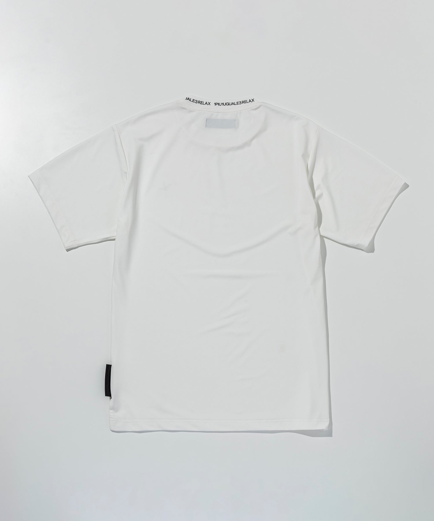 ウノ ピゥ ウノ ウグァーレ トレ リラックス 1PIU1UGUALE3 RELAX ネックロゴランニング半袖Tシャツ （ホワイト） ホワイト
