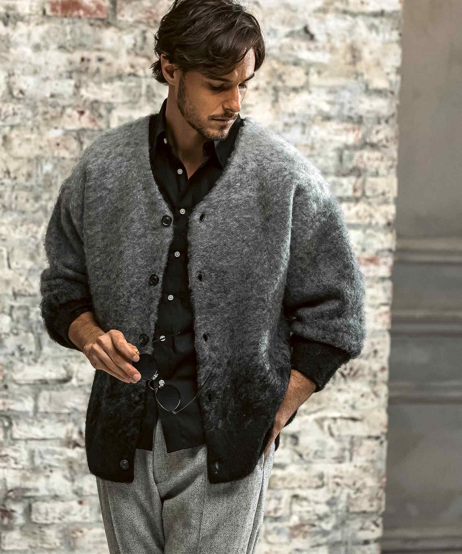 エイケイエムコンテンポラリー AKM Contemporary モヘア オーバーサイズ グラデーション ニットカーディガン(保温性/起毛) （ブラック） ブラック