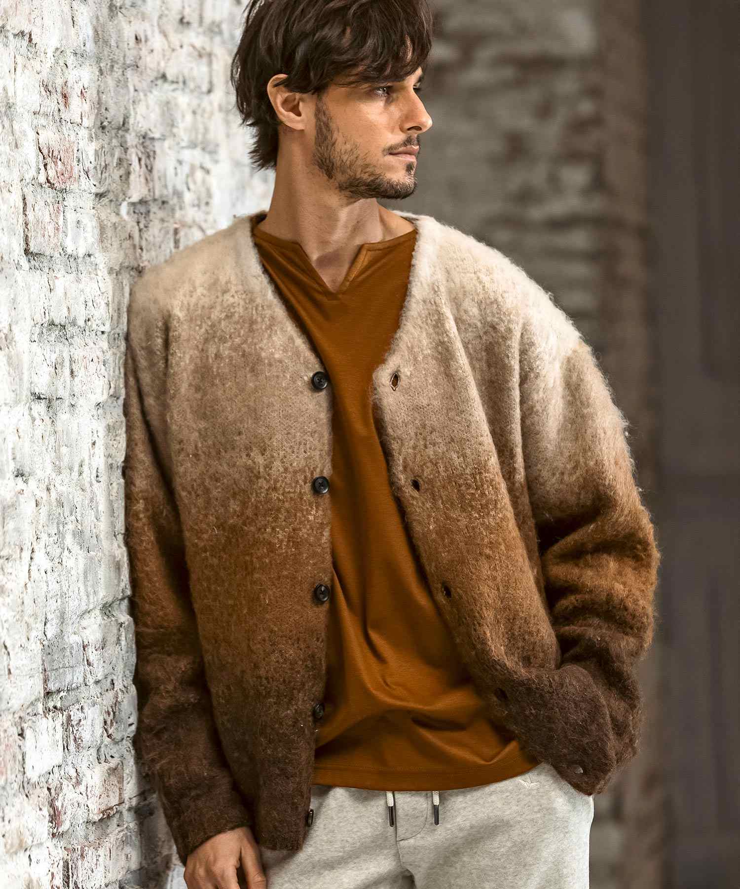 エイケイエムコンテンポラリー AKM Contemporary モヘア オーバーサイズ グラデーション ニットカーディガン(保温性/起毛) （ブラウン） ブラウン