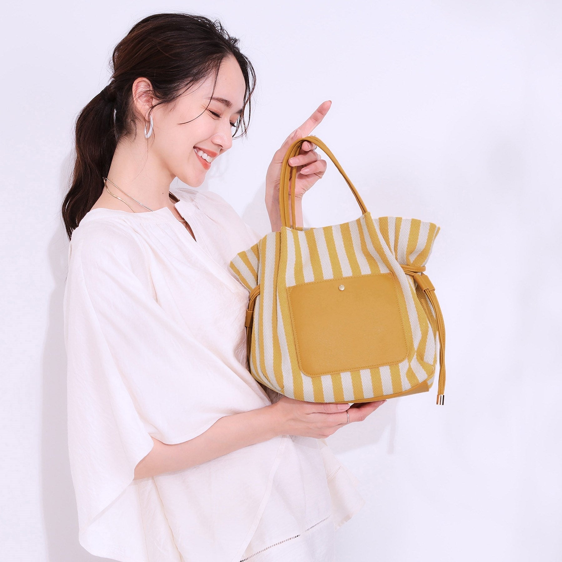 シューラルー SHOO・LA・RUE 【2WAY】素材コンビトートバッグ （イエロー(332)） イエロー(332)
