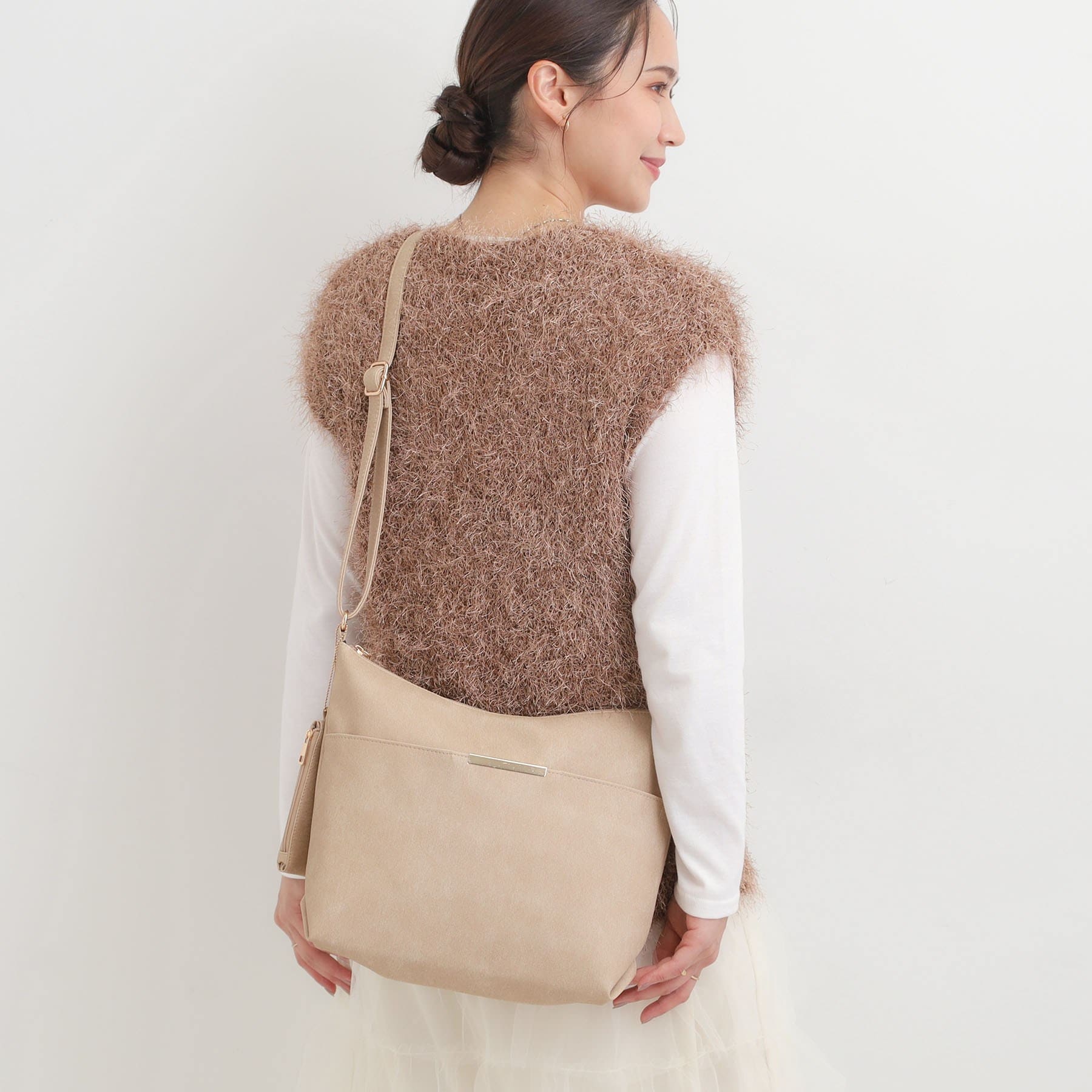 シューラルー SHOO・LA・RUE ダブルフェイスショルダーバッグ （ベージュ(052)） ベージュ(052)