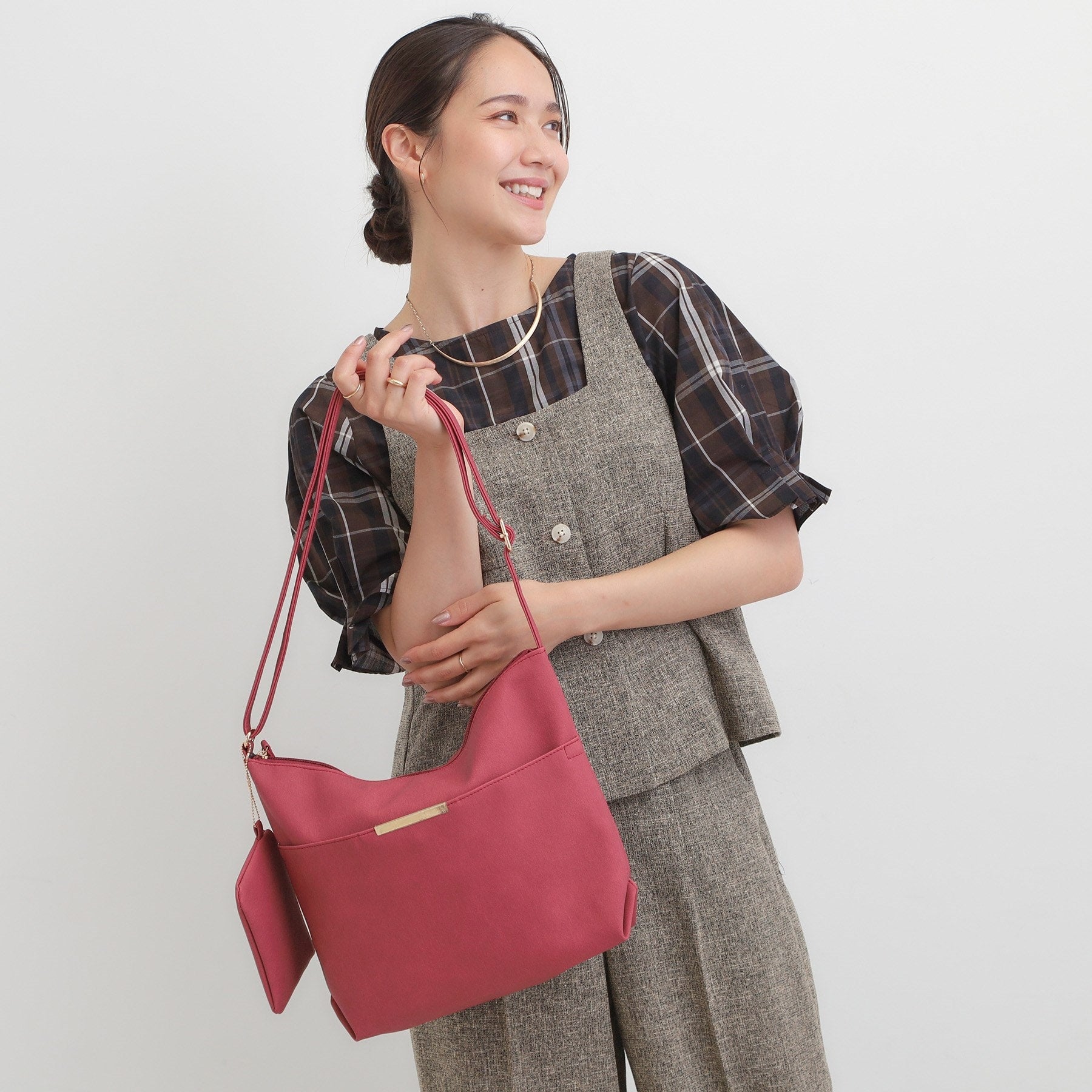 シューラルー SHOO・LA・RUE ダブルフェイスショルダーバッグ （ベージュ(052)） ベージュ(052)