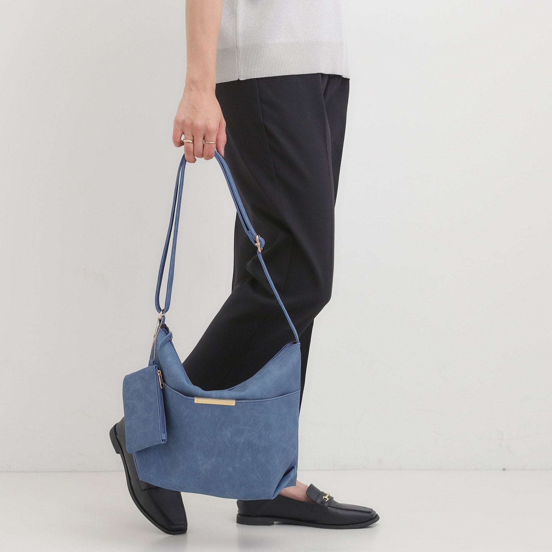 シューラルー SHOO・LA・RUE ダブルフェイスショルダーバッグ （ベージュ(052)） ベージュ(052)