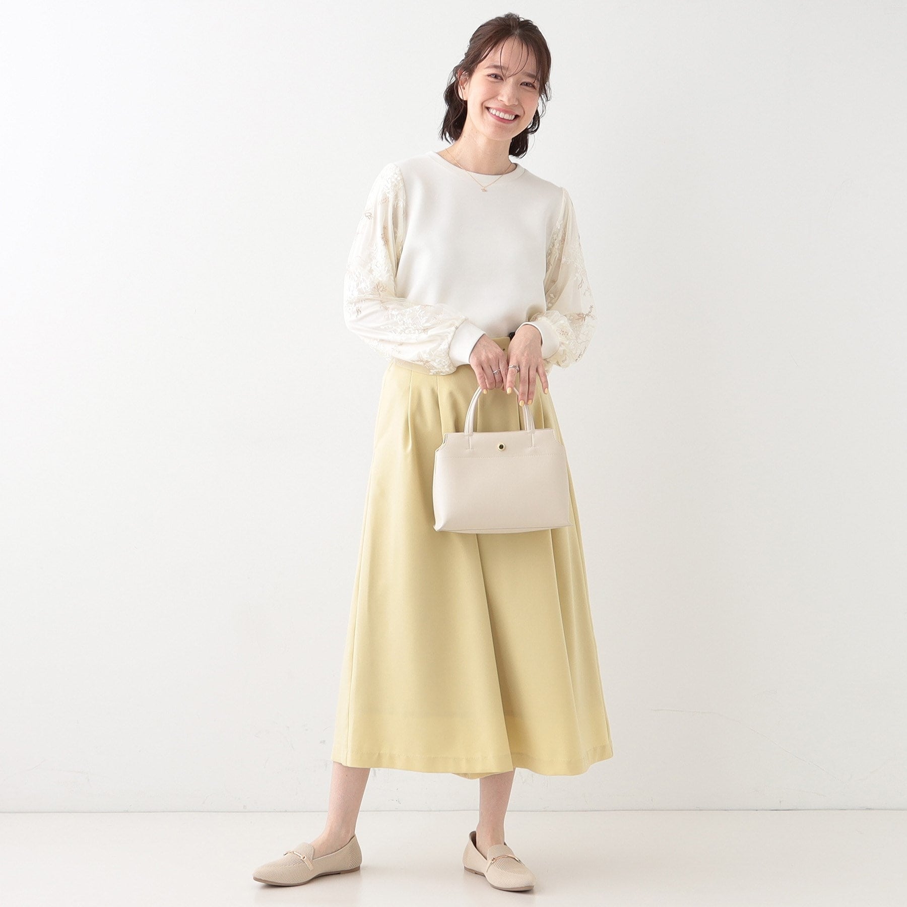 シューラルー SHOO・LA・RUE 【S-LL】袖チュール刺繍切り替えトップス （チャコールグレー(014)） チャコールグレー(014)