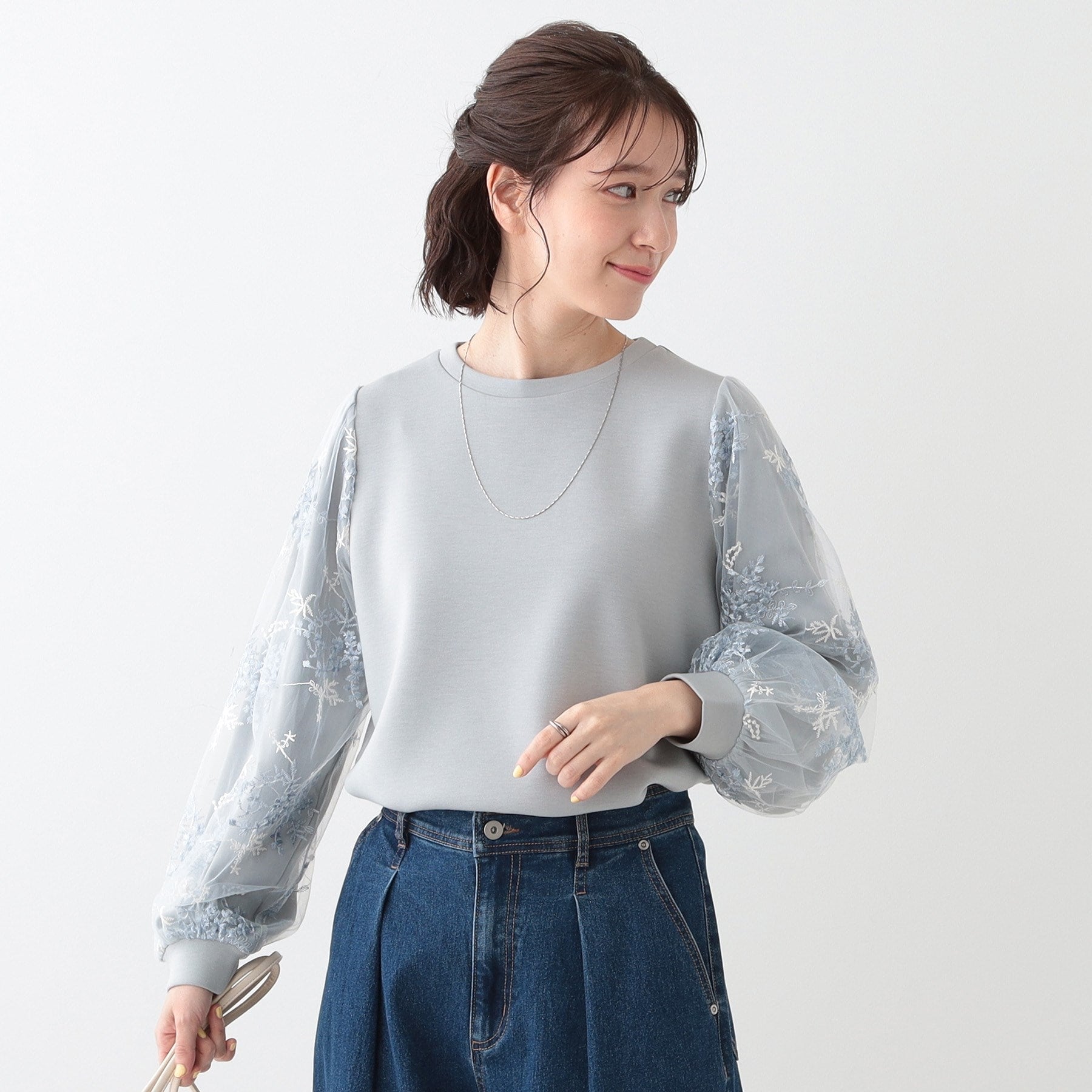 シューラルー SHOO・LA・RUE 【S-LL】袖チュール刺繍切り替えトップス （チャコールグレー(014)） チャコールグレー(014)