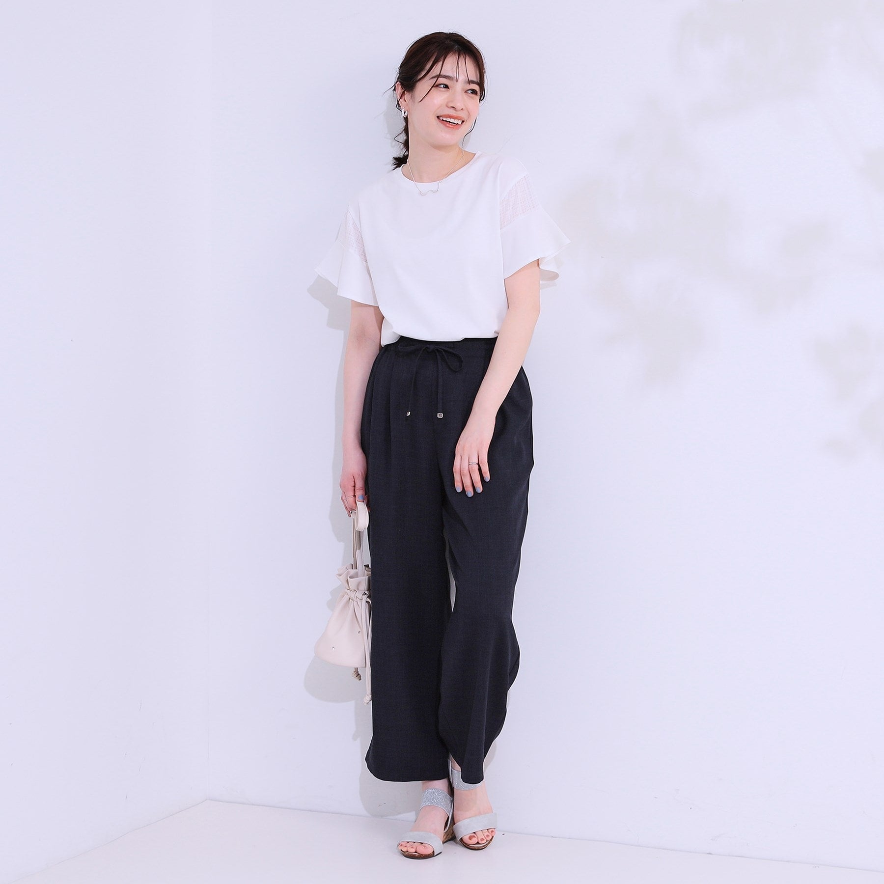 シューラルー SHOO・LA・RUE 【S-LL/ひんやり】女性らしさを惹き立てる お袖シアーフリルトップス （オフホワイト(003)） オフホワイト(003)