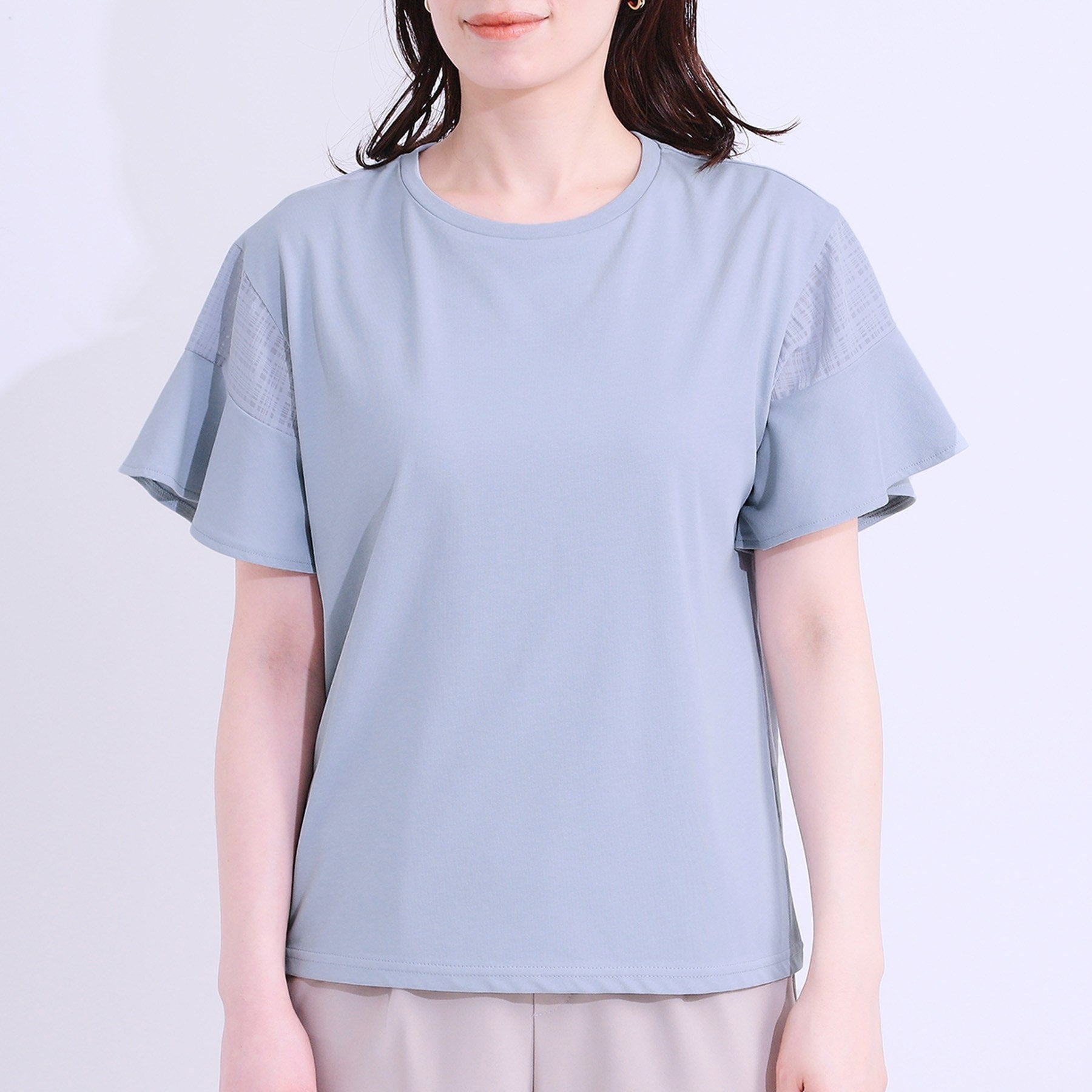 シューラルー SHOO・LA・RUE 【S-LL/ひんやり】女性らしさを惹き立てる お袖シアーフリルトップス （オフホワイト(003)） オフホワイト(003)