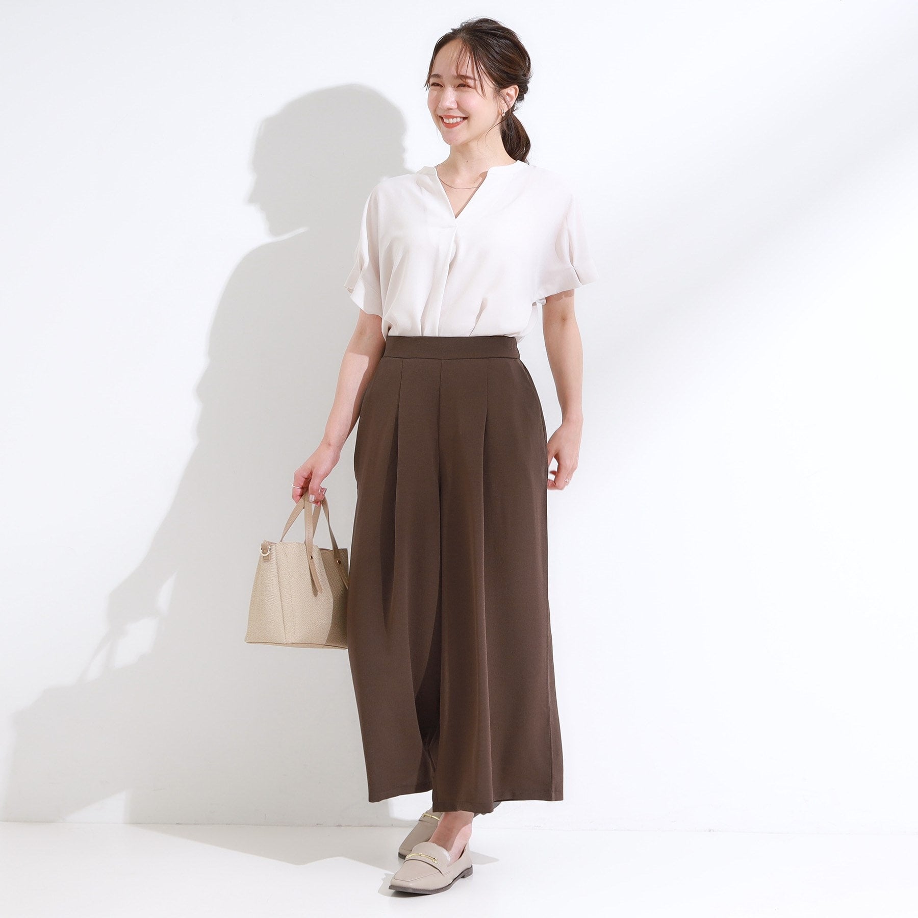 シューラルー SHOO・LA・RUE 【セットアップ可/ひんやり】上品に揺れる タックスカーチョ （チャコールグレー(014)） チャコールグレー(014)