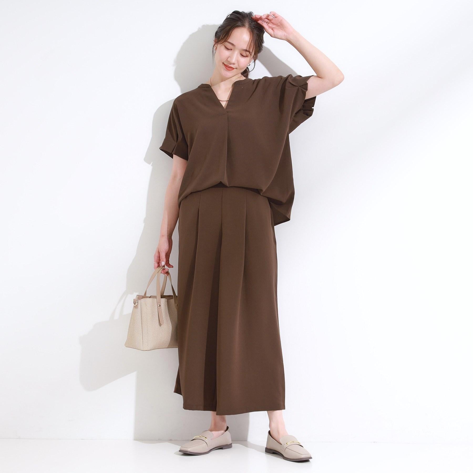 シューラルー SHOO・LA・RUE 【セットアップ可/ひんやり】上品に揺れる タックスカーチョ （チャコールグレー(014)） チャコールグレー(014)