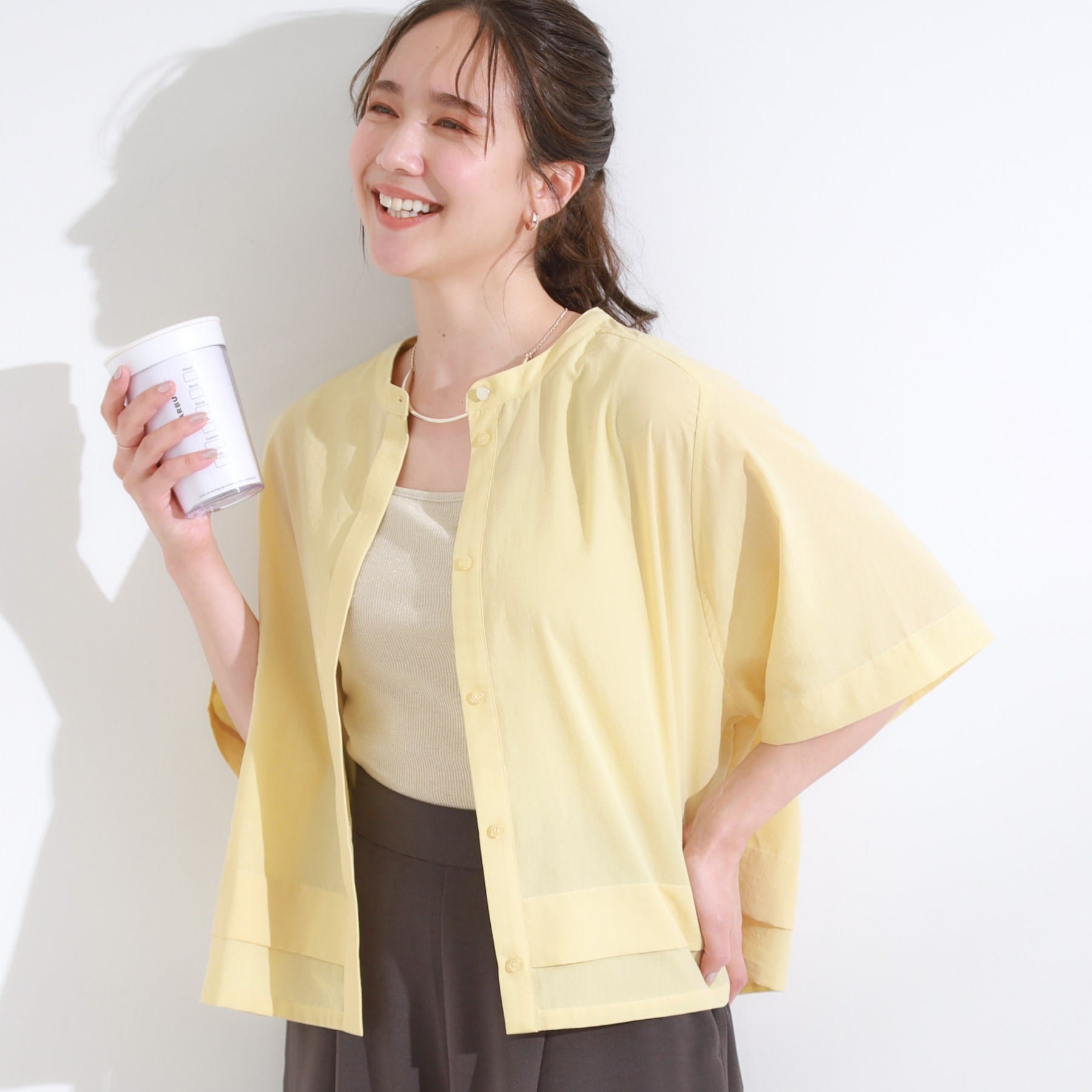 シューラルー SHOO・LA・RUE 【洗濯後シワになりにくい/UV/吸水速乾/アンチピリング】バンドカラーシャツ （イエロー(031)） イエロー(031)