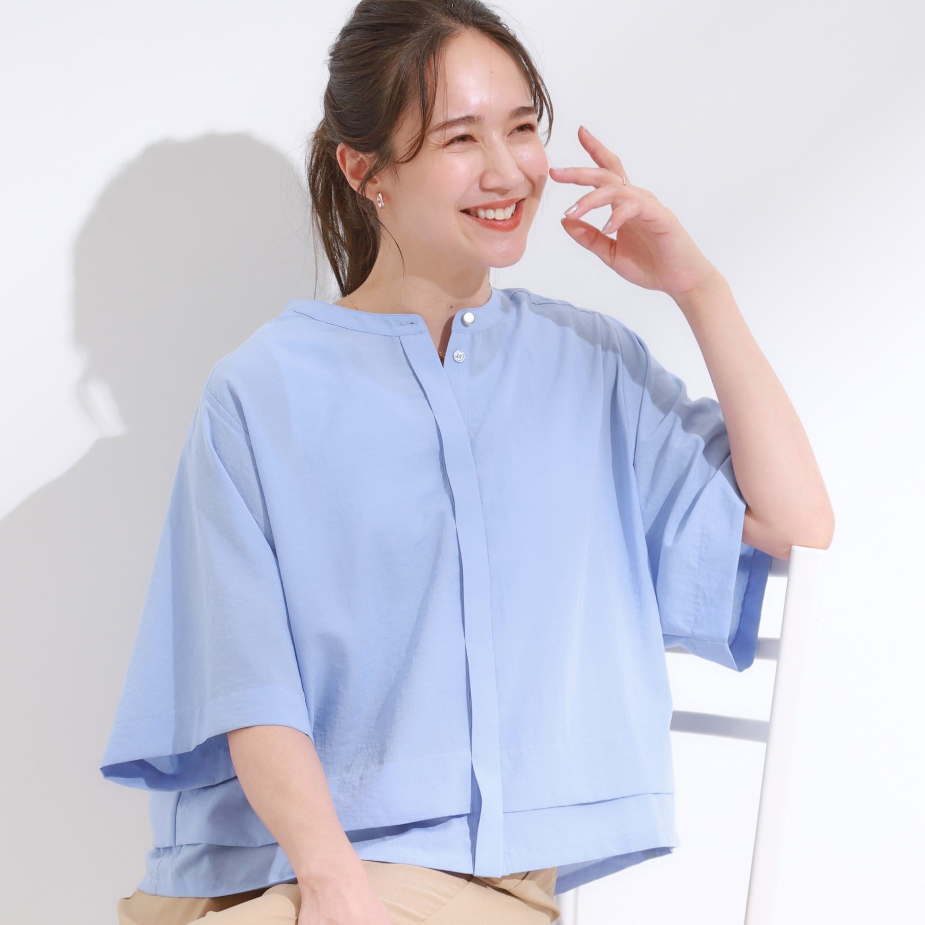 シューラルー SHOO・LA・RUE 【洗濯後シワになりにくい/UV/吸水速乾/アンチピリング】バンドカラーシャツ （ブルー(091)） ブルー(091)