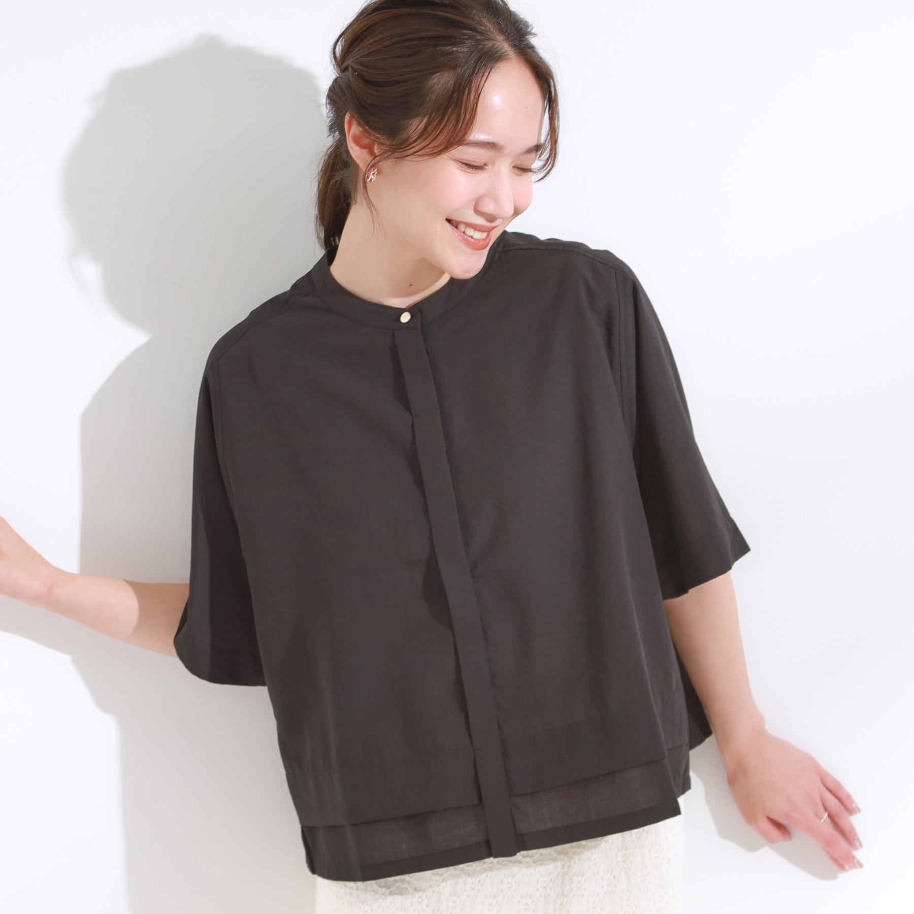 シューラルー SHOO・LA・RUE 【洗濯後シワになりにくい/UV/吸水速乾/アンチピリング】バンドカラーシャツ （ブラック(019)） ブラック(019)