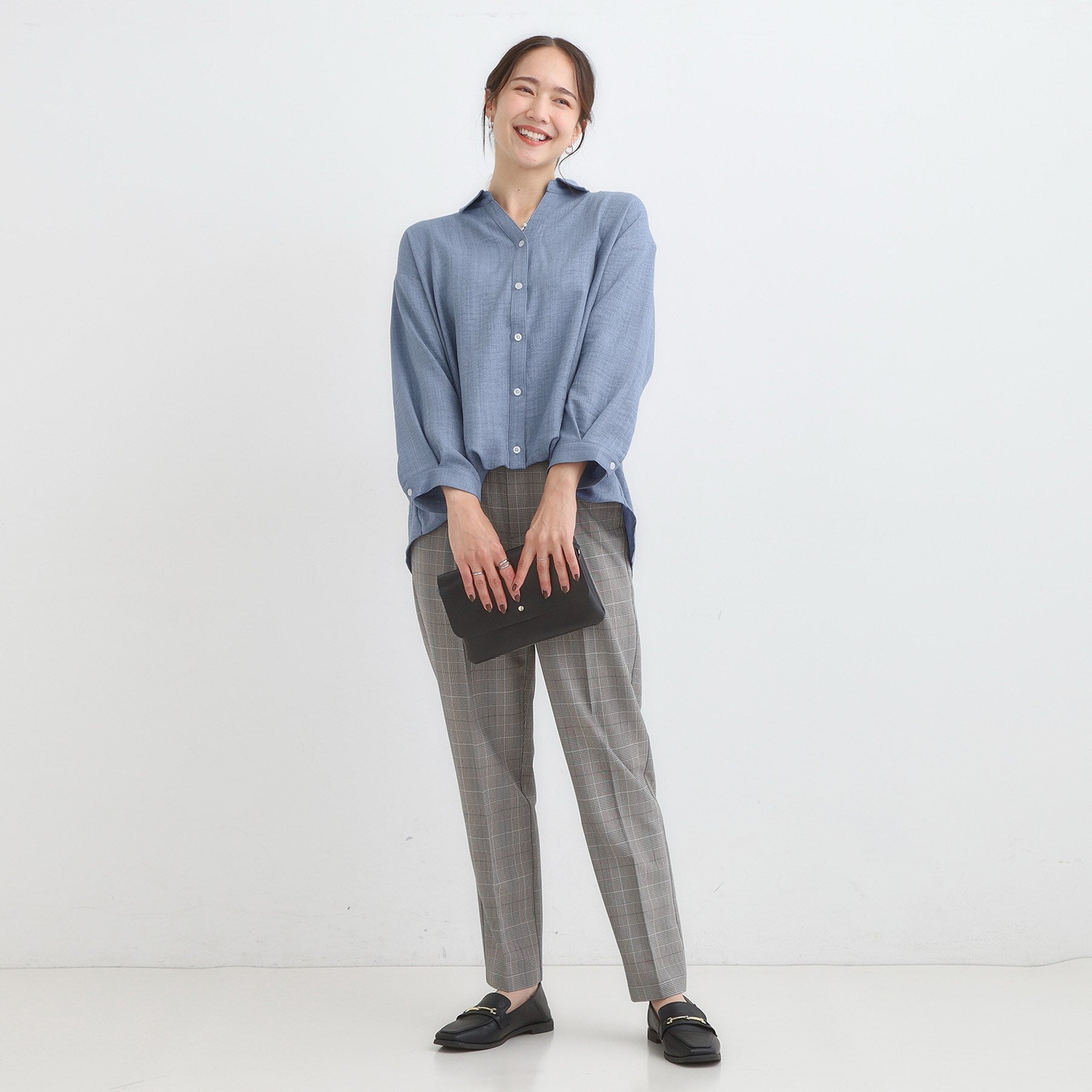 シューラルー SHOO・LA・RUE さらっとしたタッチが魅力 デニムライクまえ開きブラウス （ブルー(092)） ブルー(092)