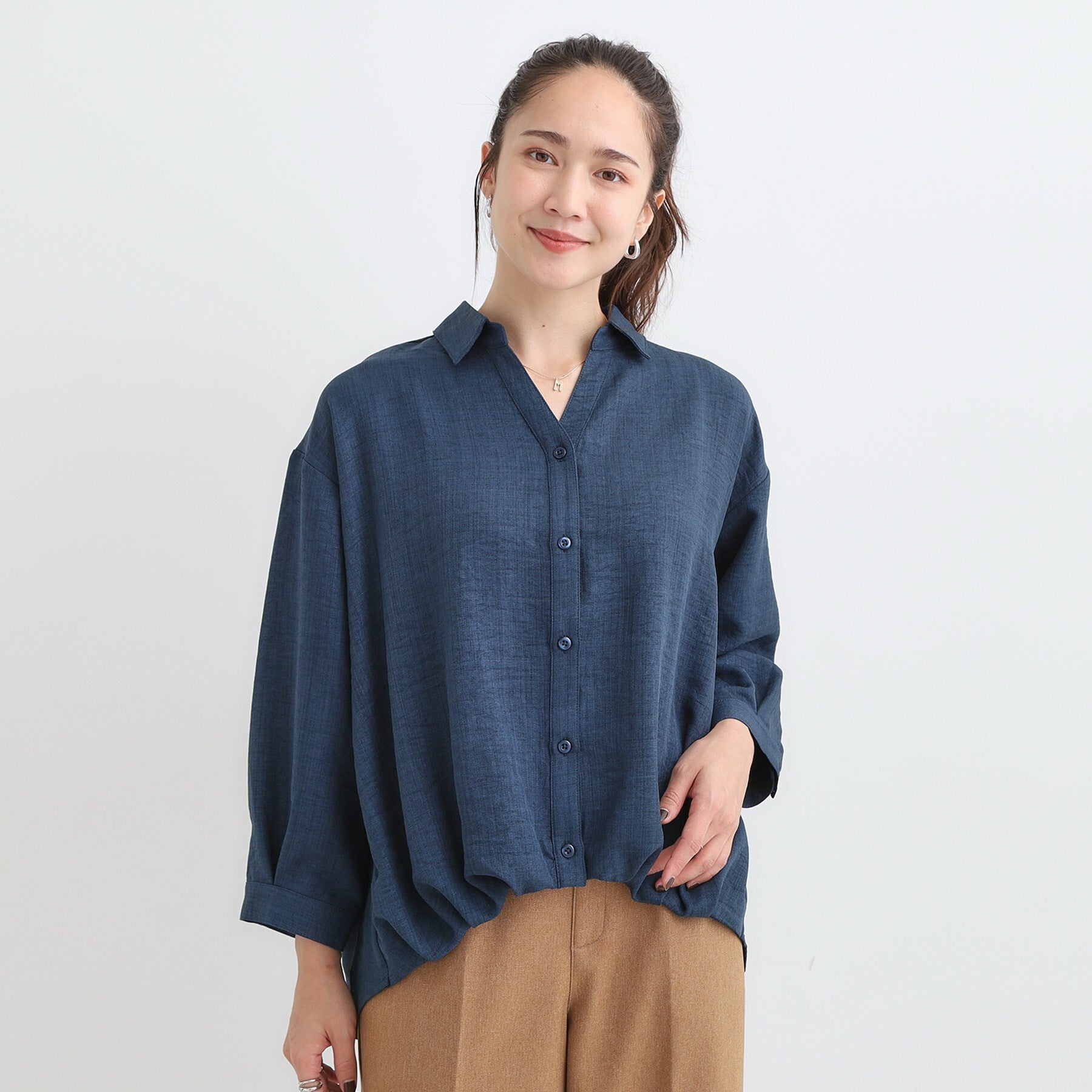 シューラルー SHOO・LA・RUE さらっとしたタッチが魅力 デニムライクまえ開きブラウス （ブルー(092)） ブルー(092)