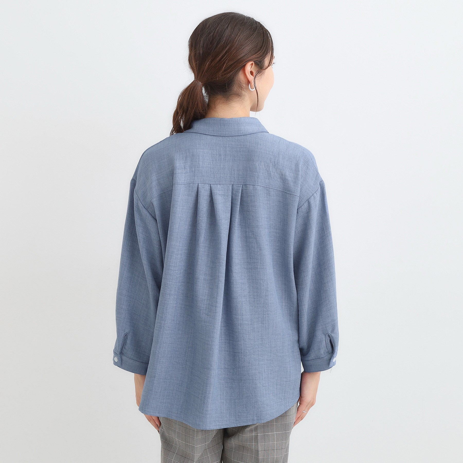 シューラルー SHOO・LA・RUE さらっとしたタッチが魅力 デニムライクまえ開きブラウス （ブルー(092)） ブルー(092)