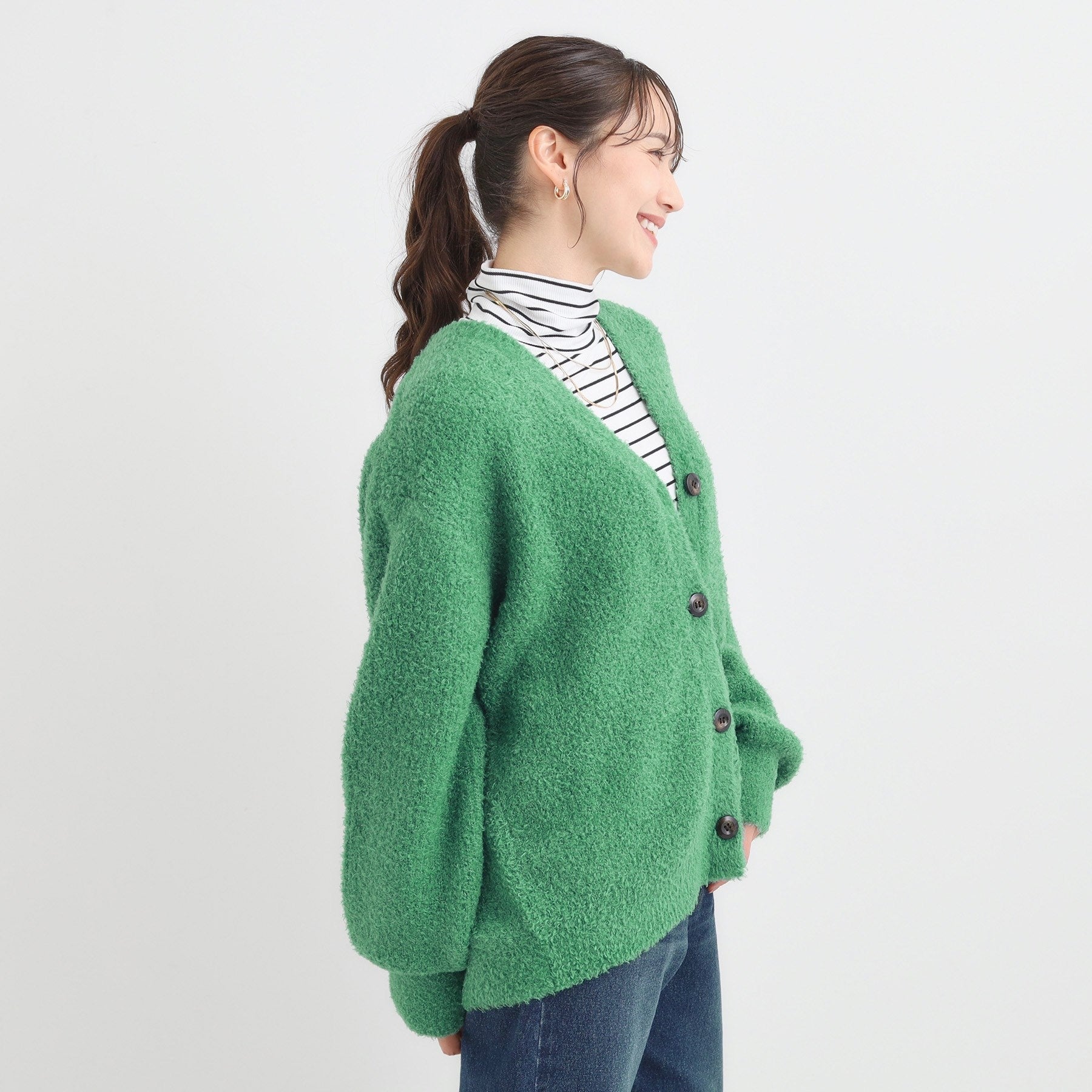 シューラルー SHOO・LA・RUE プードルフェザーVニットカーデ （ライトベージュ(051)） ライトベージュ(051)